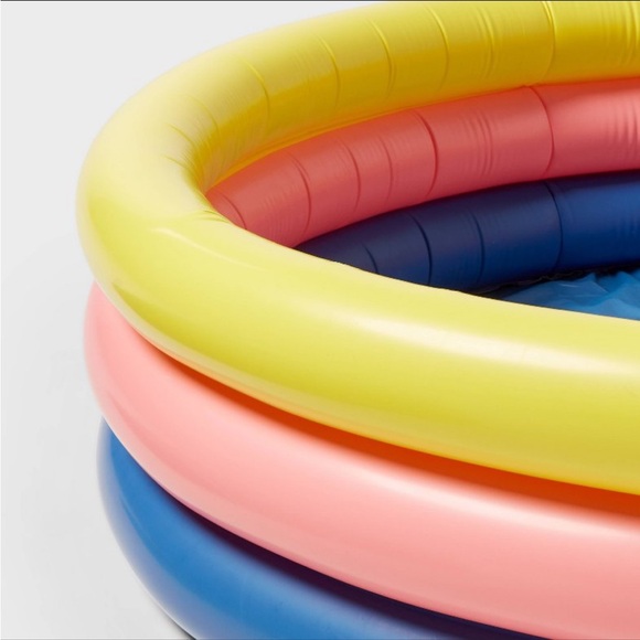 Colorful Inflatable Kiddie Pool - Picture 3 of 4